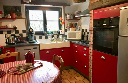 Vadelaincourt Cottage | Charming Historic Village Home with Garden, Fireplace & Modern Amenities in Vadelaincourt