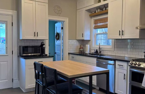 Mosby House | Charming Historic Gem