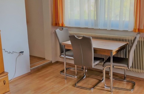 Klagenfurt am Woerthersee House | Charming Holiday Home in Klagenfurt with Garden