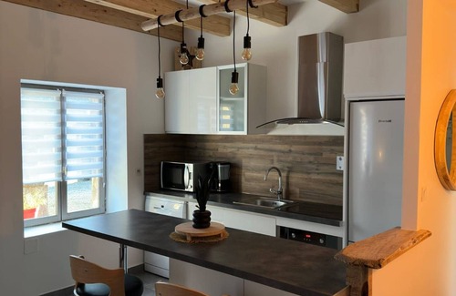 Chagey Cottage | Charming holiday home for 4-6 people with terrace and barbecue in Chagey