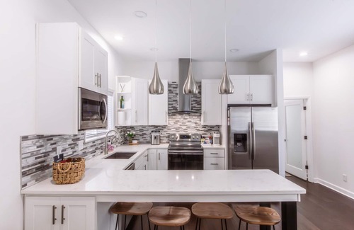 Lexington House | Charming Home Near UK Campus! Perfect for Family Visits.
