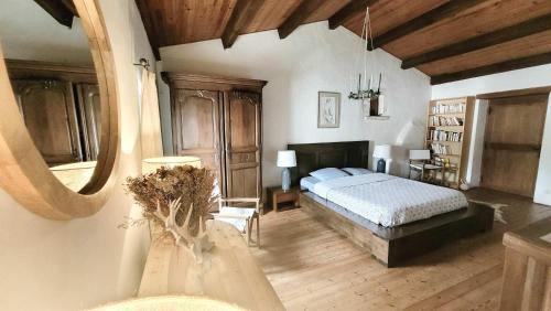 Breuillet House | Charming Home with Pool Near Royan & Beaches