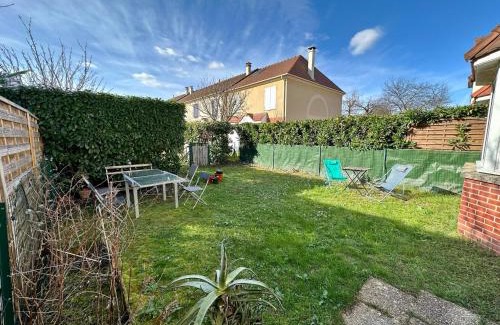 Houilles House | Charming House 15 minutes from Paris