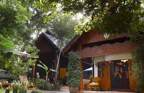 Chiang Mai House | Charming House In A Villa - Chiangmai Homestay