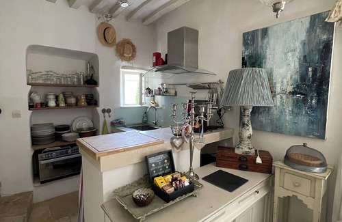 Gordes House | Charming house in hamlet 18 th in the heart of the Luberon with swimming pool and air conditioning