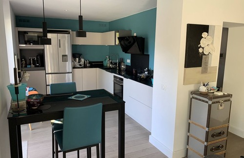 Chateauvert House | Charming house in the Chateauvert district in the center of town + swimming pool