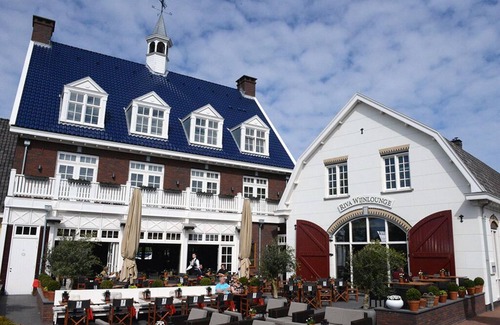 Municipality of Huizen Hotel | Charming Huizen Stay | Gooimeer Lake & Naarderbos Trails & Cultural Landmarks