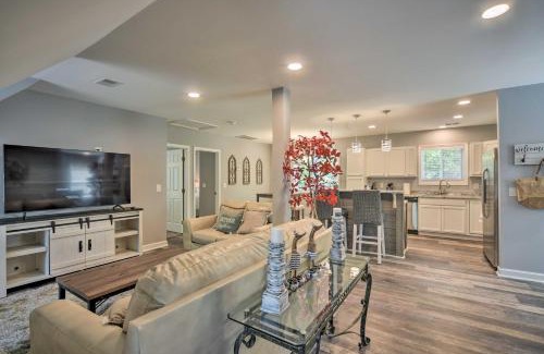 Manning House | Charming Lake Marion Getaway Near Outdoor Fun