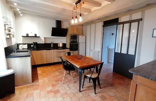 Cosse-le-Vivien Cottage | Charming Lakeside Manor with Garden, Ping-Pong, Biking, and Fishing
