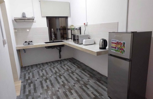 Coromandel Apartment | Charming large studio with fully equipped kitchenette + terrace. 3 Persons