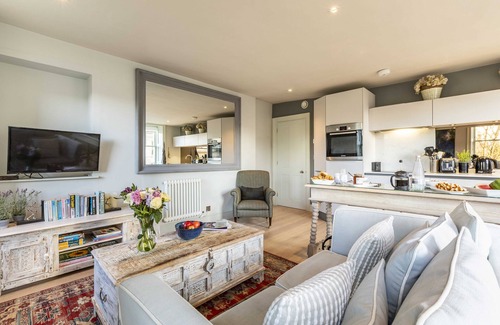 Bath Apartment | Charming, light and bright apartment for two in central Bath