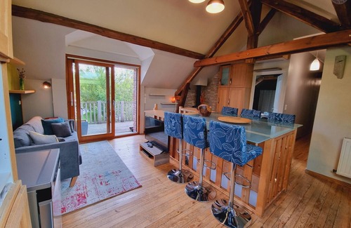 Orsinval Apartment | Charming Loft Above Organic Shop: 4 Bedrooms, Terrace, Near Hiking Trails & Golf