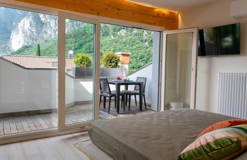 Riva del Garda House | Charming Loft - Private Hot Tub & Free Parking
