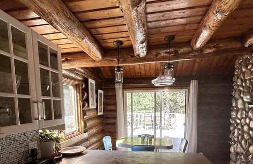Alhambra Cabin | Charming Log Home Nestled in 7 Wooded Acres