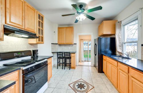 Freeport House | Charming Long Island Home with Fenced Yard!