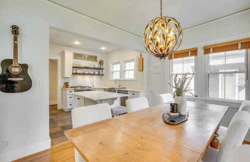 Crescent Hill House | Charming Louisville Retreat w/Patio & Fireplace!