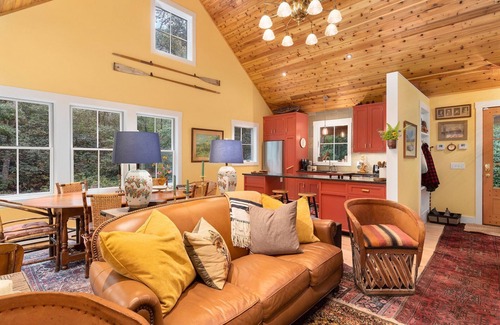 South Kingstown Cottage | Charming Luxury 3-bedroom cottage in South Kingstown