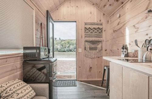 Pear Park House | Charming Micro Home Escape: Unforgettable Glamping Experience in Colorado