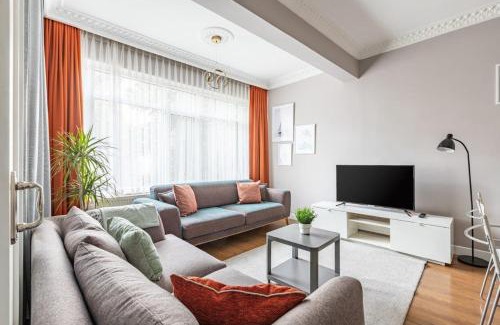 Kadikoy Apartment | Charming Modern 1bd Airy Kadikoy Gem! #308