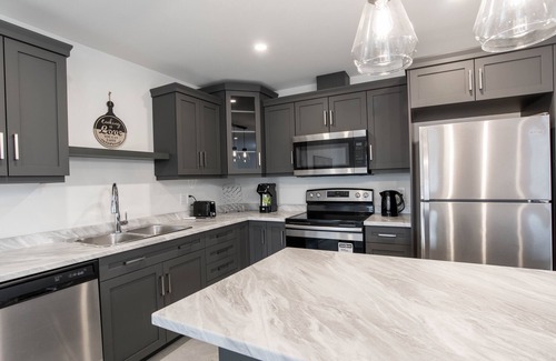 Riverview House | ⋆Charming, modern, luxury house with garage⋆
