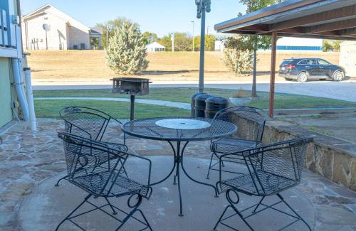 Muenster Bed & Breakfast | Charming Muenster 1br Balcony, Patio & Views