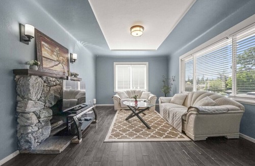 Regional District of Nanaimo House | Charming Oasis with Fenced Yard on Jingle Pot Road