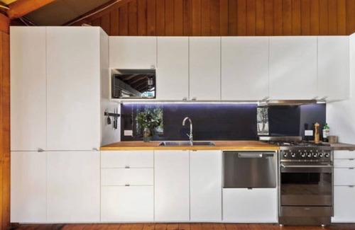 Briagolong Cabin | Charming off-grid cabin with room to explore