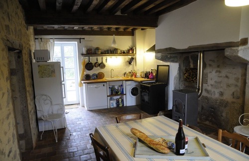 Cussy-en-Morvan House | Charming old stone house in the Morvan, tastefully restored, comfortable (WLAN)