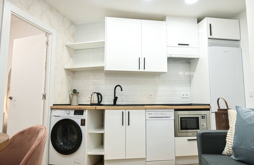 Tetuan Apartment | Charming one-bedroom apartment in Madrid, close to the Tetuán metro GHR13