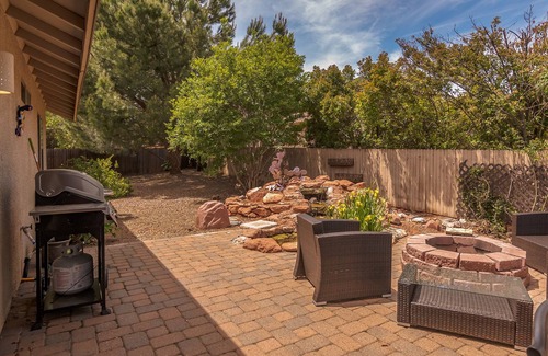 Oak Creek House | Charming & Peaceful 3 Bedroom Home! - Canyon Diablo - S108