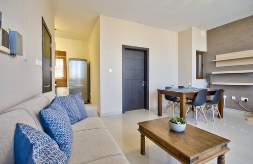 Sliema Apartment | Charming Penthouse Apartment close to Balluta Bay