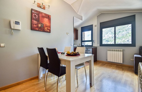Engolasters Apartment | Charming Penthouse near Caldea HUT-6793