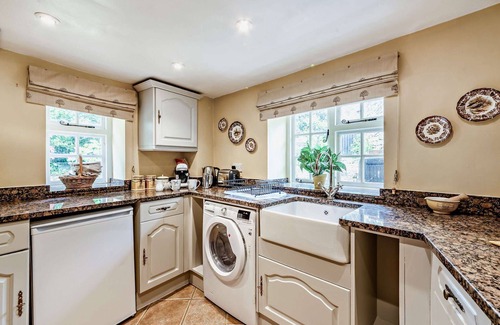 Ebrington Cottage | Charming period dog friendly cottage - Tythe Barn Cottage