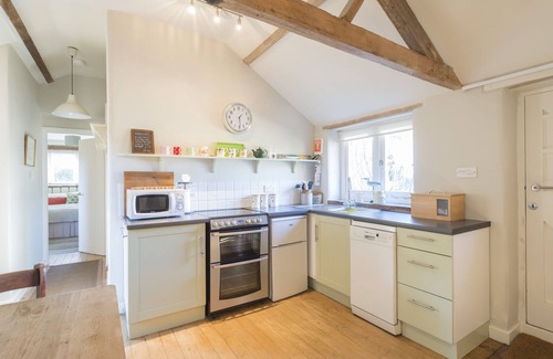 Sharrington Cottage | Charming, pet friendly Grade II single-storey cottage on a quiet country lane.