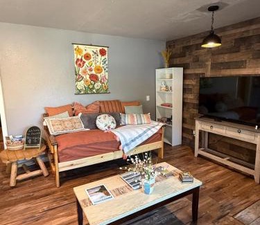 Flagstaff House | Charming Private Casita