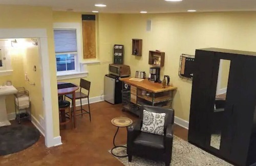 Sellwood-Moreland Apartment | Charming, Private, Detached Studio!