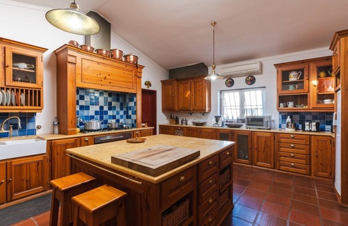 Ermidas-Sado Apartment | Charming Farm House With Pool