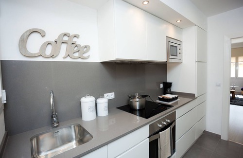 Vallcarca i els Penitents Apartment | CHARMING & QUIET APARTMENT WITH BALCONY AND PARKING NEXT TO PARK GÜELL