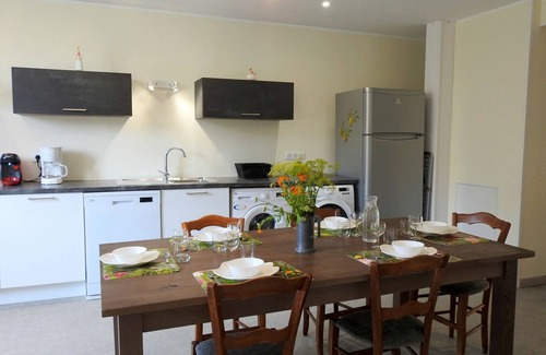 Dommartin-le-Franc Cottage | Charming Renovated Farmhouse with Terrace in a Verdant Valley Near Lake Der