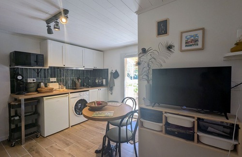 Lavoute-sur-Loire Cottage | Charming renovated cottage by the Loire for a couple's getaway