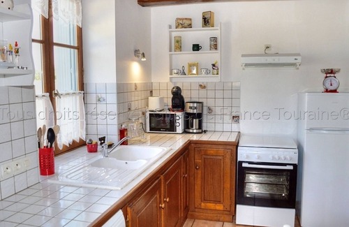 Channay-sur-Lathan Cottage | Charming Restored Barn with Large Garden in Tranquil Touraine Countryside