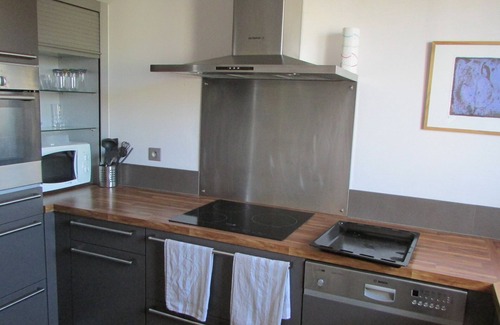 Antibes City Centre Apartment | Charming residence 5 mns from beaches and port. 2 bedrooms, 2 bathrooms