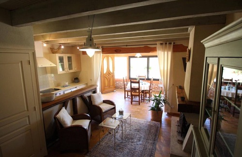 Contres Cottage | Charming Restored Barn with Tennis, Near Loire Castles & ZooParc de Beauval, Pet-Friendly, Sleeps 3