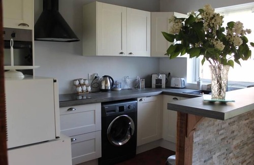 Dampierre-sur-Avre Cottage | Charming Retreat: Cozy & Renovated Cottage, Fireplace, Garden & Bikes, Near Normandy