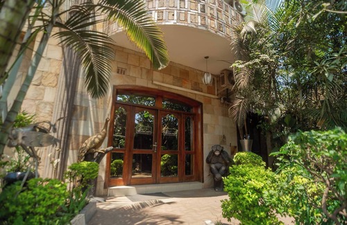 Lubumbashi House | Charming Retreat and Free Breakfast