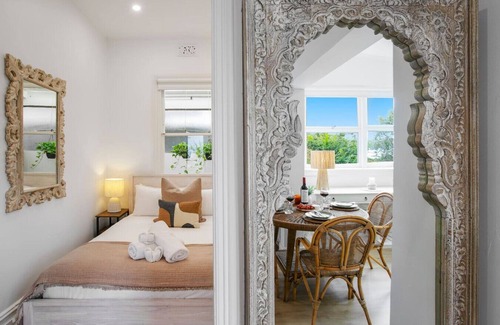 Sydney Apartment | Charming Retreat in Exclusive Glebe Estate