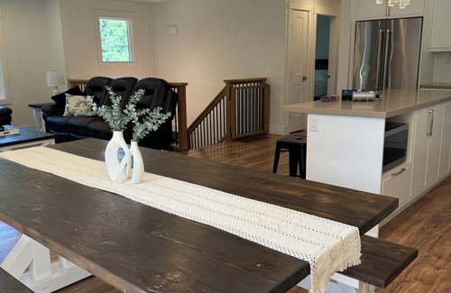 Sproat Lake House | Charming retreat near sproat lake