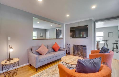 Fry's Spring House | Charming Retreat in Charlottesville with Deck!