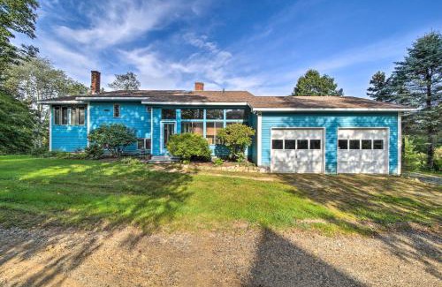 Orrs Island House | Charming Retreat with Deck about 4 Mi From Casco Bay!