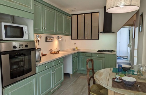 Graves-Saint-Amant Cottage | Charming Riverside Retreat: Cozy Cottage with Terrace, Garden & Wellness Services
